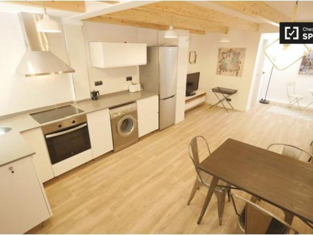 Piso de 2 habitaciones en alquiler en Les Corts, profesionales y estudiantes