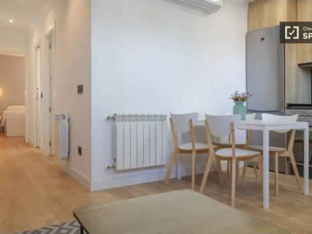 Piso de 2 habitaciones en alquiler en Puerta del Ángel