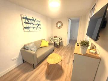 Piso de 2 habitaciones en alquiler en Palos de Moguer, Madrid