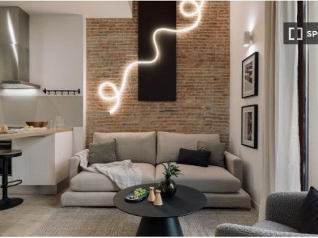 Piso de 2 habitaciones en alquiler en Sant Antoni, Barcelona