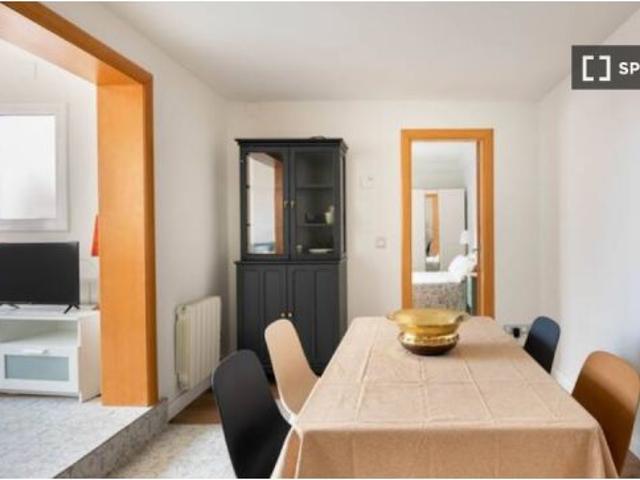 Piso de 2 habitaciones en alquiler en Sant Adrià de Besòs, gastos incluidos