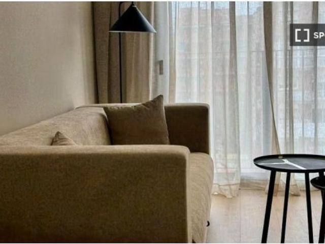 Piso de 2 habitaciones en alquiler en Santa Coloma de Gramenet, gastos incluidos