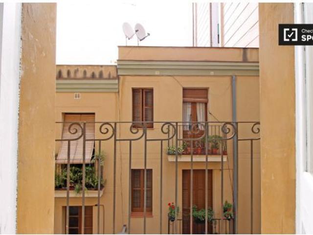 Piso de 2 habitaciones en alquiler en Sants, solo para profesionales