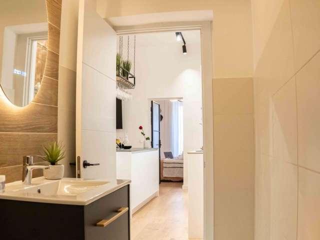 Piso de 2 habitaciones en alquiler en Universidad, Madrid