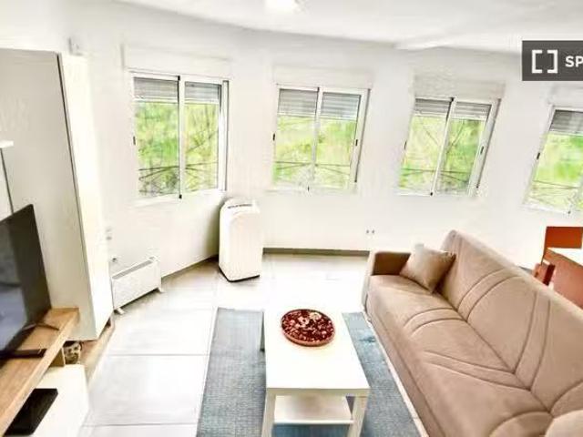 Piso de 2 habitaciones en alquiler en Verdun, Barcelona