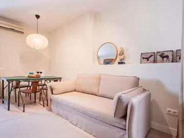 Apartamento en alquiler en Sant Antoni, Barcelona