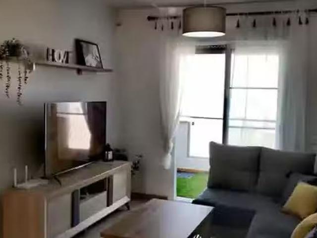 Piso de 2 habitaciones en Calle Martagina 40