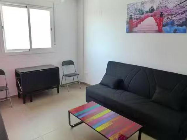 Piso de 2 habitaciones en Piles