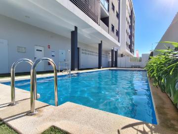 Piso de 3 dormitorios, 2 baños, garaje y piscina comunitaria en Los Dolores