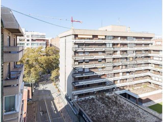 Piso de 3 dormitorios, 2 baños y garaje en Alfonso X El Sabio