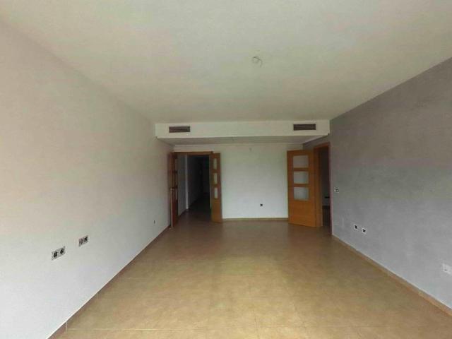 Piso de 3 dormitorios con trastero, Santomera