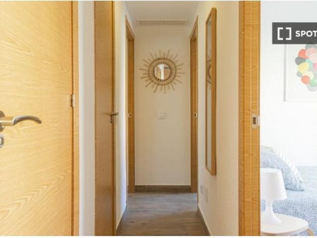 Piso de 3 dormitorios en alquiler en Comillas