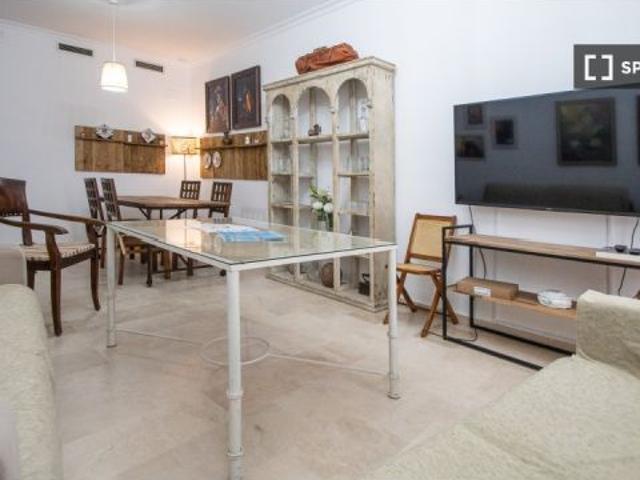 Piso de 3 dormitorios en alquiler en Cádiz, totalmente amueblado