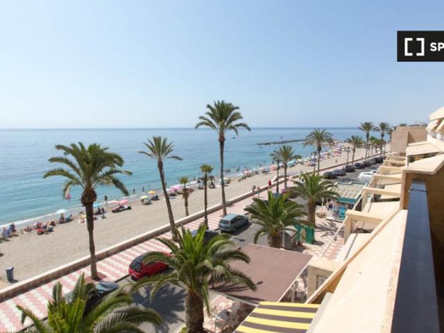 Piso de 3 dormitorios en alquiler en Aguadulce, Almería