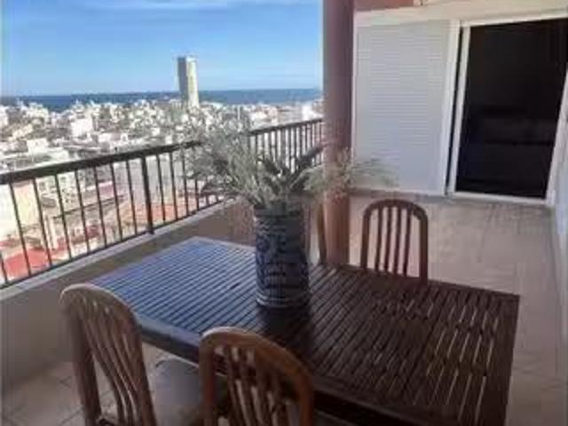 Piso de 3 dormitorios en alquiler en Alicante