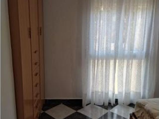 Piso de 3 dormitorios en alquiler en Alicante