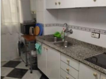 Piso de 3 dormitorios en alquiler en Alicante