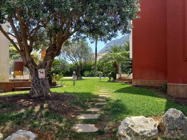 Piso de 3 dormitorios en alquiler en Dénia, Alicante