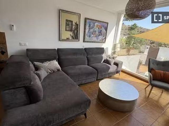Piso de 3 dormitorios en alquiler en Níjar, Almería