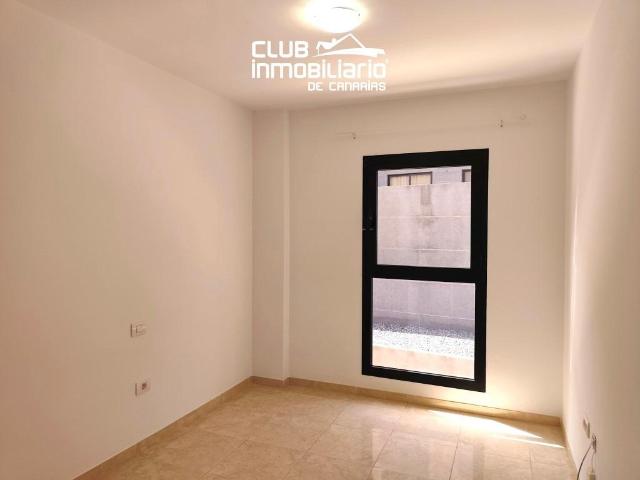 Piso de 3 habitación es sin amueblar con garaje