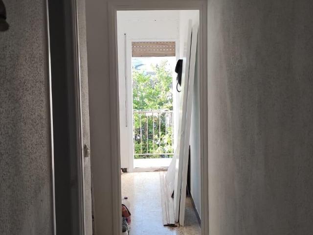 Piso de 3 habitaciones, cocina y baño reformados