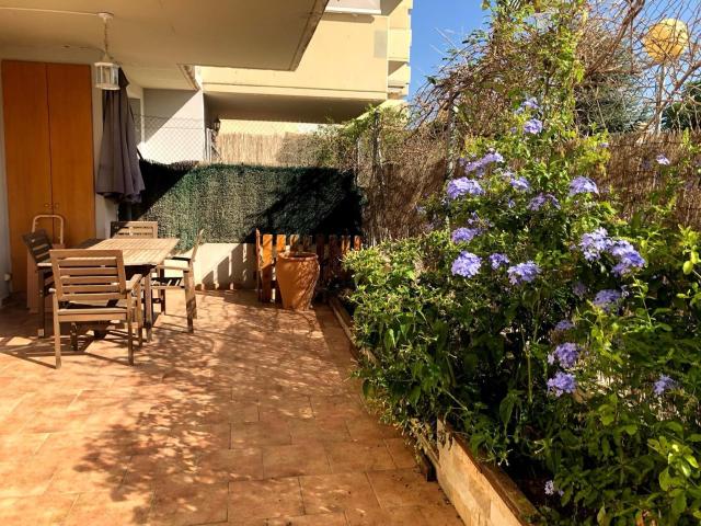 Piso de 3 habitaciones con 2 terrazas, piscina y garaje en Valterna