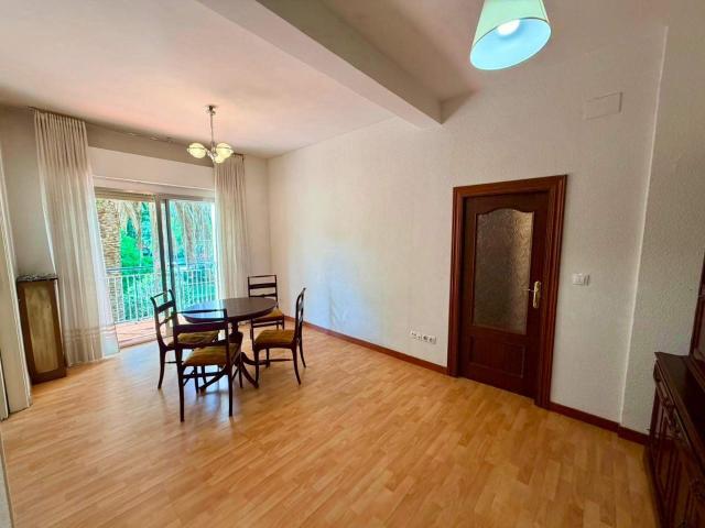 PISO DE 3 HABITACIONES CON TERRAZA EN CAMPAMENTO