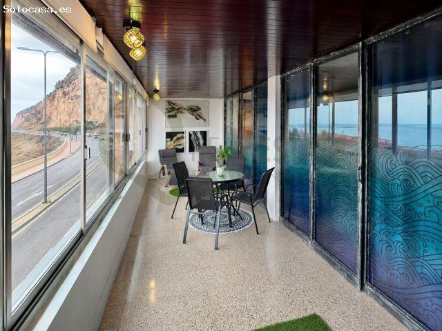 Piso de 3 habitaciones con vistas al mar y terraza completamente acristalada