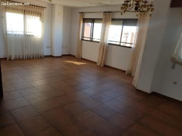 Piso de 3 habitaciones con vistas espectaculares, piscina y zonas deportivas en Terramelar, Paterna