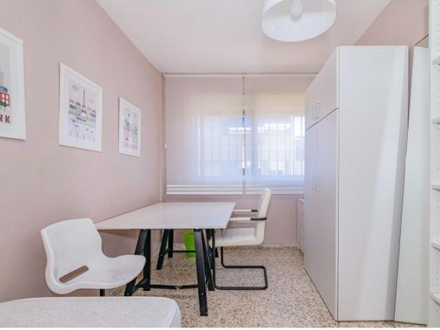 Piso de 3 habitaciones con mucho potencial en Parque Nueva Granada