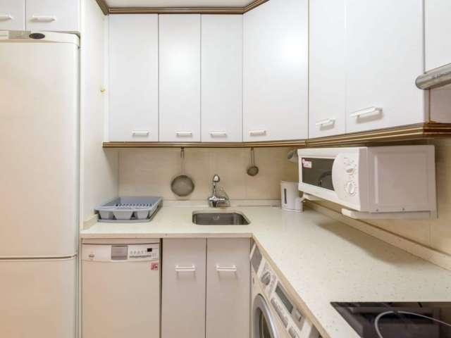 Apartamento de 3 habitaciones en alquiler en Media Legua, Madrid