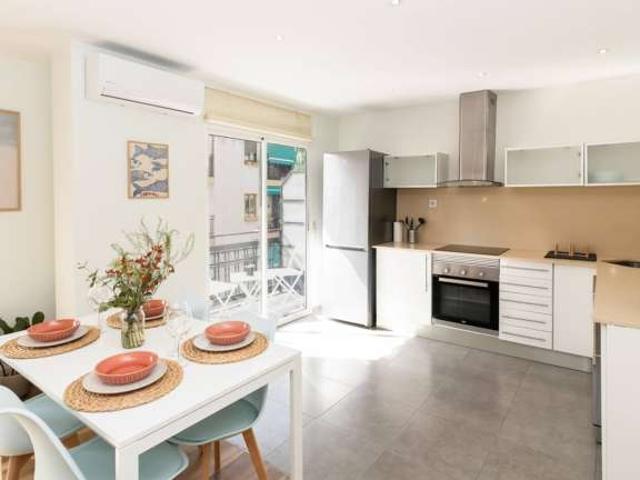Piso de 3 habitaciones en alquiler en Nou Moles, Valencia