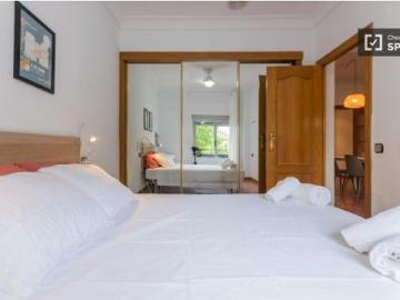 Piso de 3 habitaciones en alquiler en Nou Moles, solo para profesionales