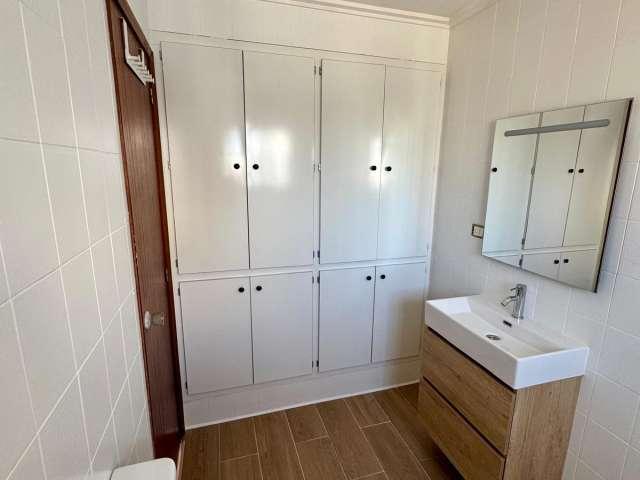 Piso de 3 habitaciones en alquiler en Oliva, Valencia