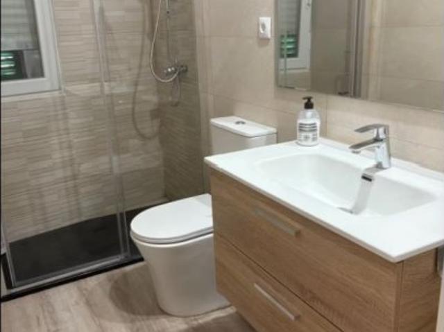 Piso en alquiler de 3 dormitorios en Orcasitas, Madrid