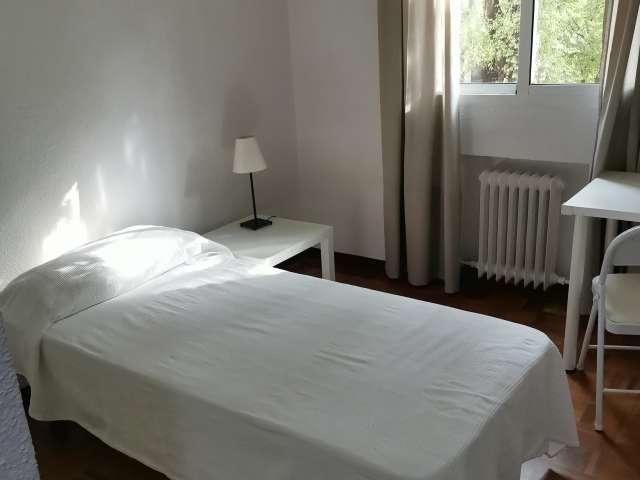 Piso de 3 habitaciones en alquiler en Acacias, Madrid