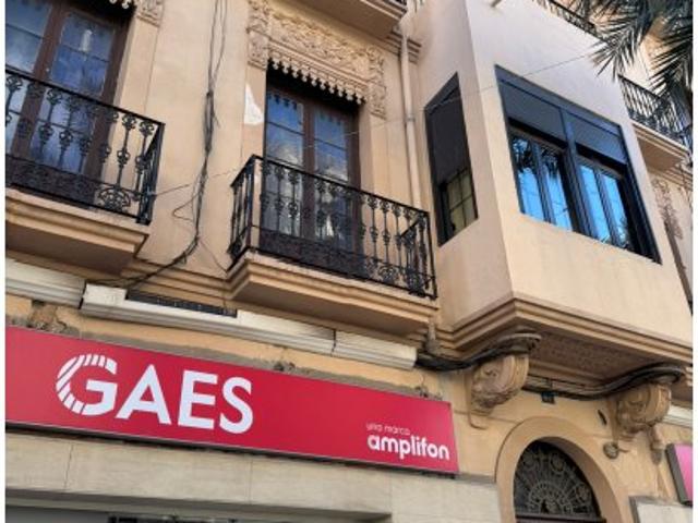 Piso de 3 habitaciones en alquiler en Alicante