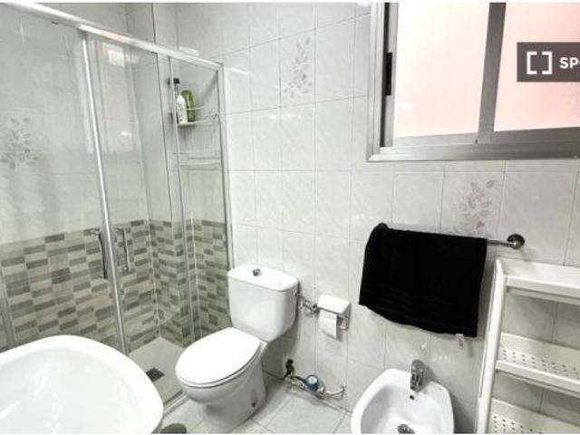 Piso de 3 habitaciones en alquiler en Argüelles