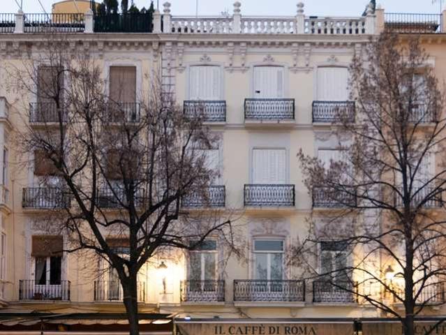 Piso de 3 habitaciones en alquiler en Centro Sagrario