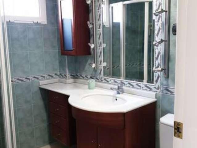 Piso de 3 habitaciones en alquiler en El Campello, Alicante