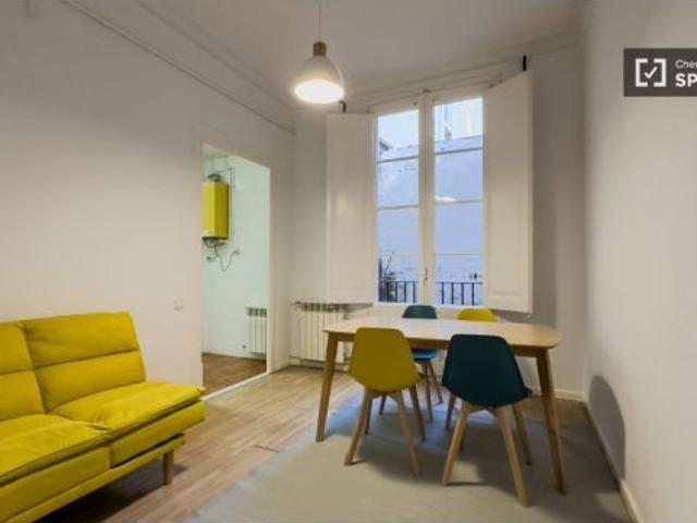 Piso de 3 habitaciones en alquiler en El Gòtic