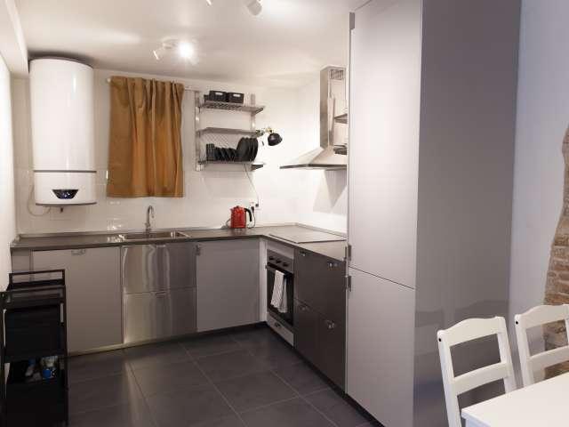 Piso de 3 habitaciones en El Raval, Barcelona