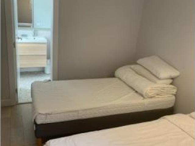 Piso de 3 habitaciones en alquiler en El Raval, gastos incluidos