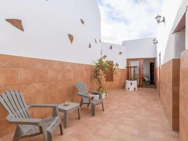 Piso de 3 habitaciones en alquiler en Haría