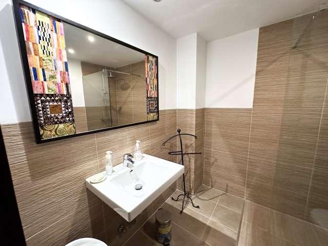 Piso de 3 habitaciones en alquiler en La Paz, Madrid