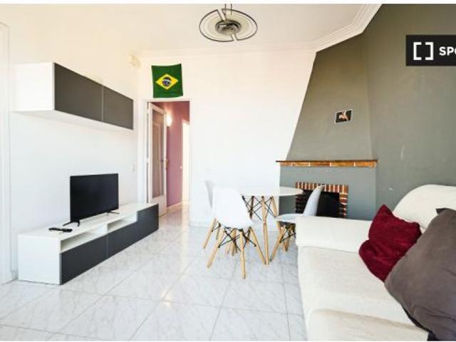 Piso de 3 habitaciones en alquiler en La Salut, gastos incluidos