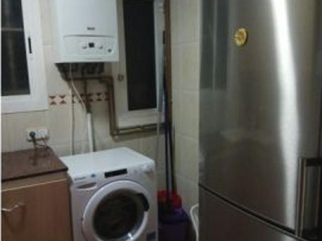 Piso de 3 habitaciones en alquiler en La Torrassa, se permite fumar, se admiten mascotas