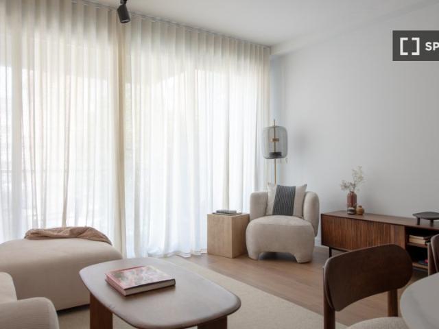 Piso de 3 habitaciones en alquiler en Los Remedios, Sevilla