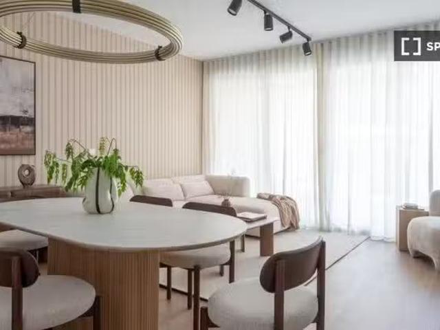 Piso de 3 habitaciones en alquiler en Los Remedios, Sevilla