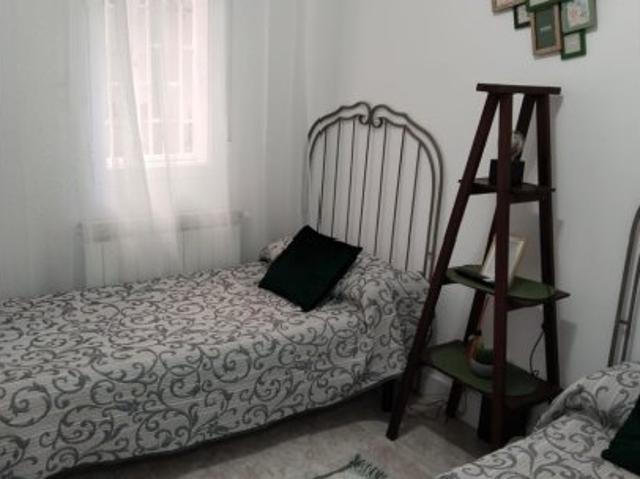 Piso de 3 habitaciones en alquiler en Puerta Bonita, Madrid